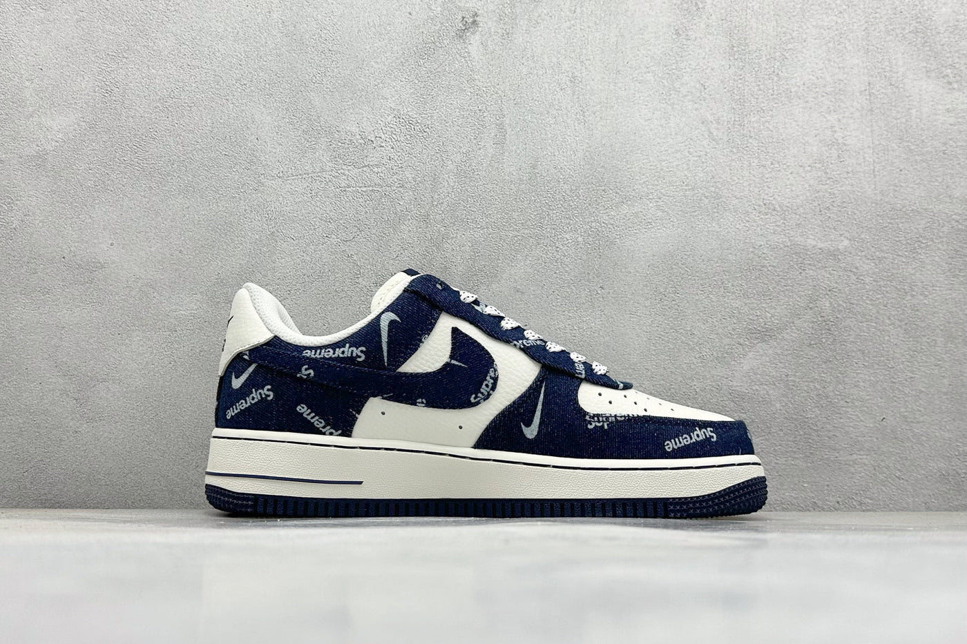 NK Air Force 1 Supreme - Navy Blue/White