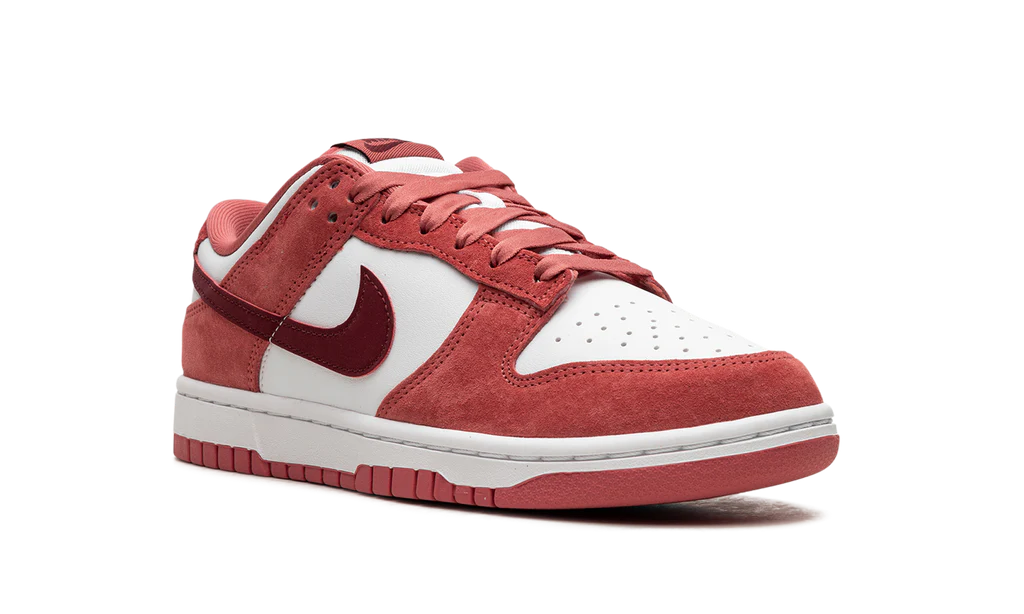 NK Dunk Low Valentine's Day