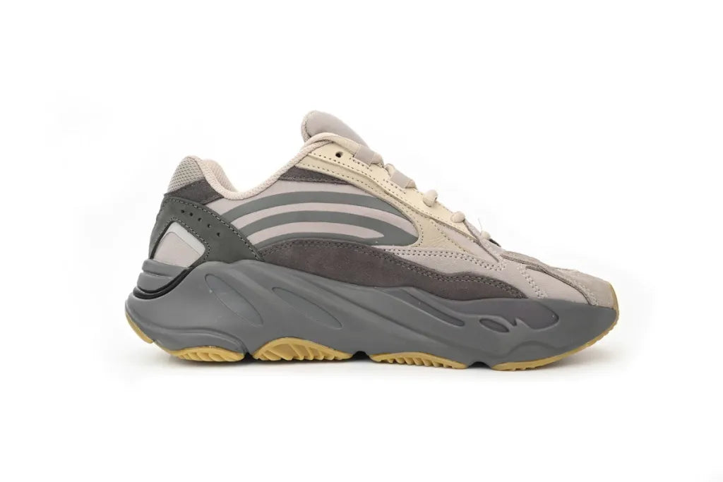 Ad Yeezy Boost 700 V2 Tephra