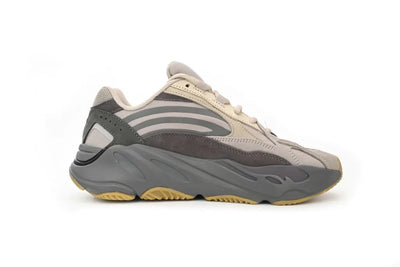 Ad Yeezy Boost 700 V2 Tephra