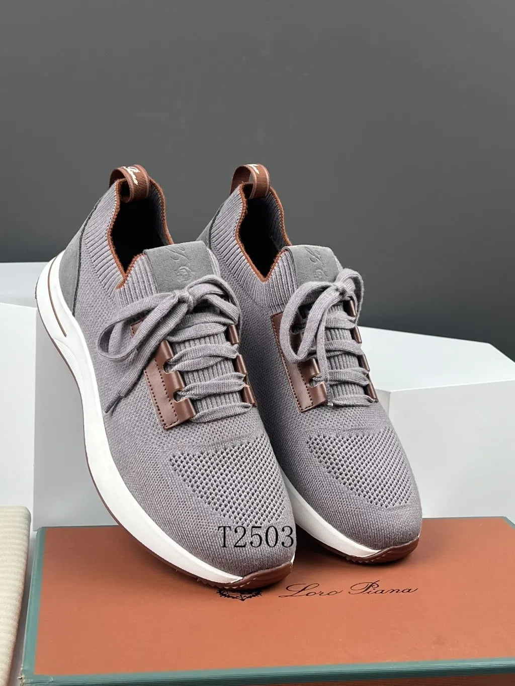 LRP 360 LP Flexy Walk Sneakers – Grey Knit