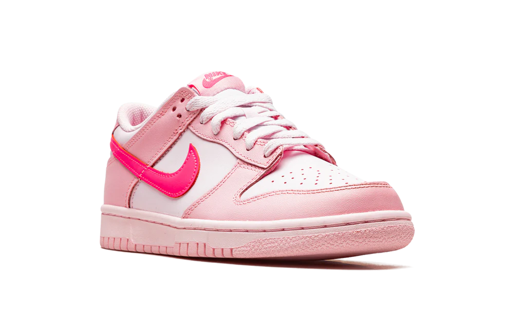 NK Dunk Low Triple Pink (Barbie)