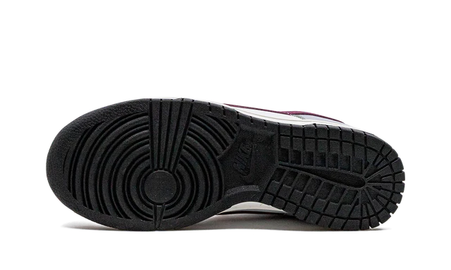 NK Dunk Low Pale Ivory Redwood