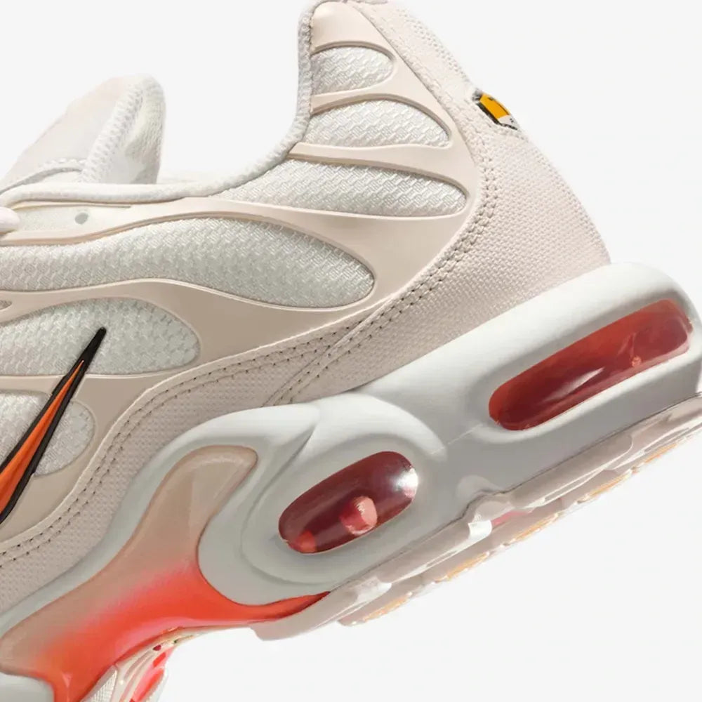 NK Air Max Plus - White/Orange