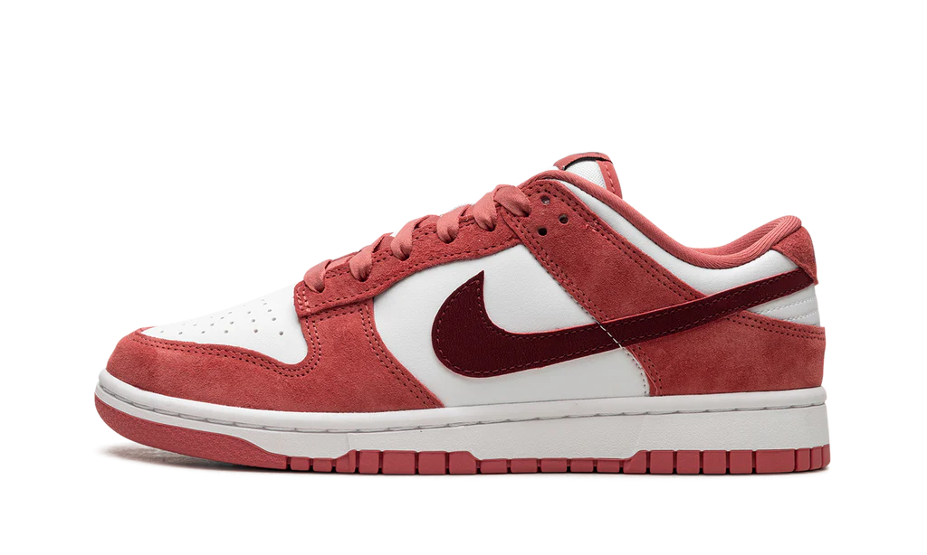NK Dunk Low Valentine's Day