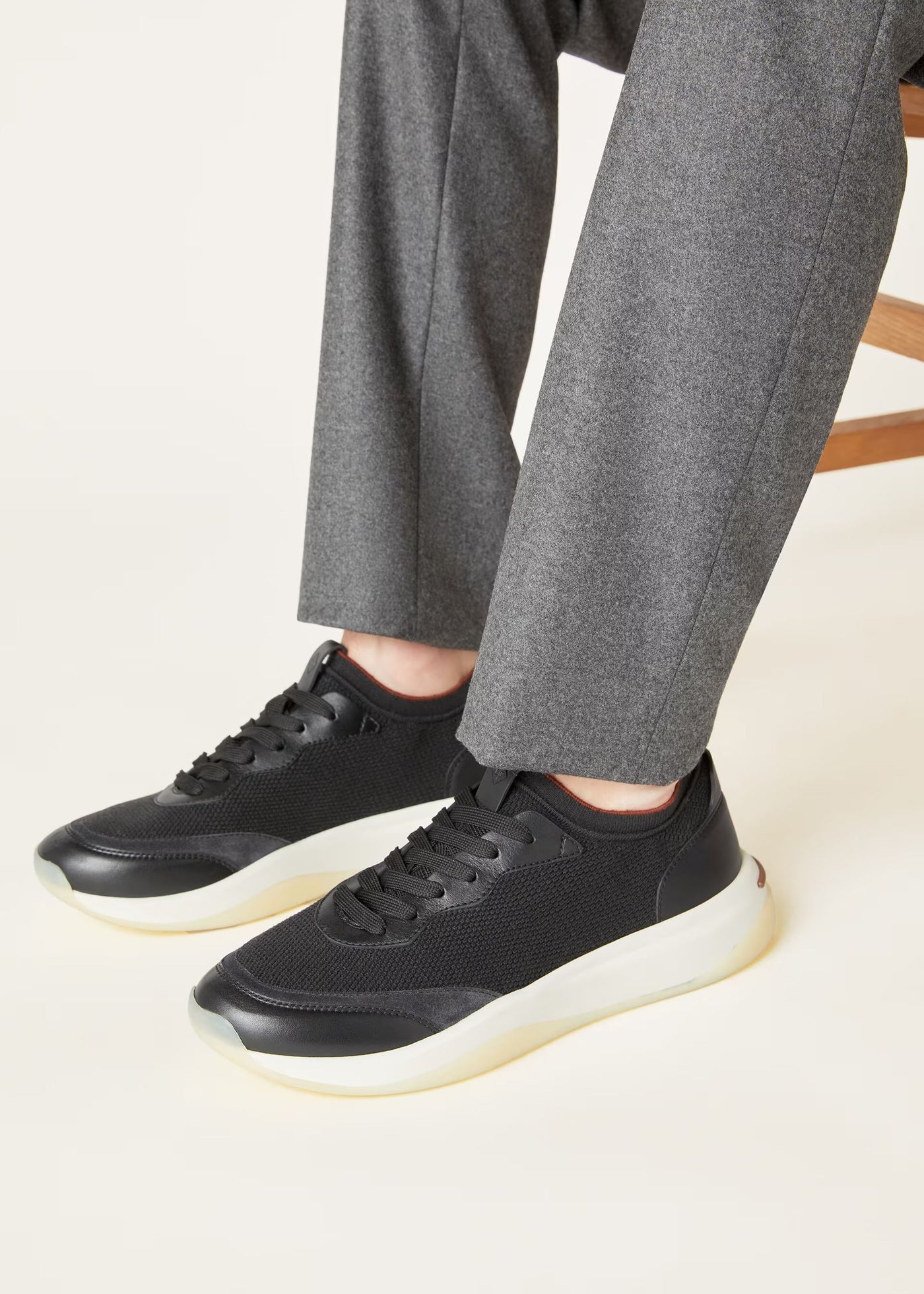 LP Walk Wish Sneaker – Caviar