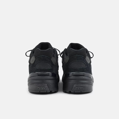 NB 992 - Triple Black