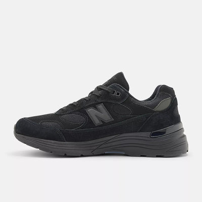 NB 992 - Triple Black