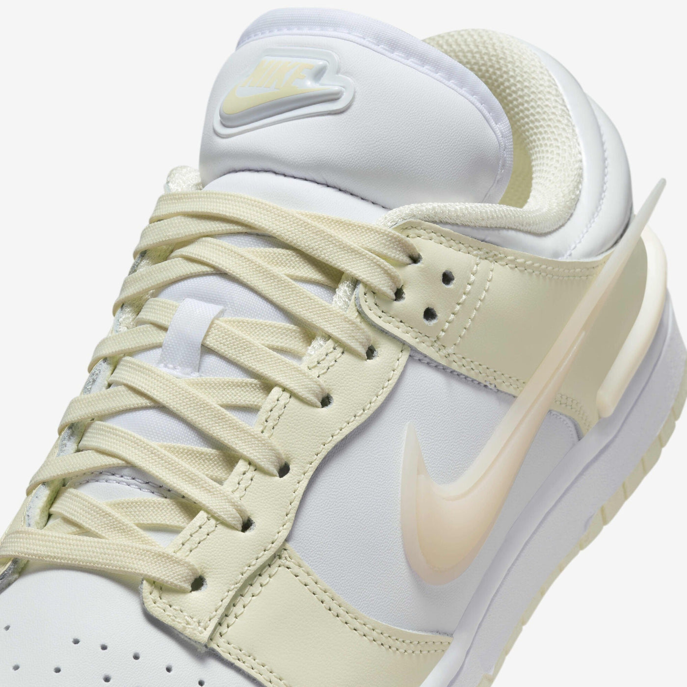 NK Dunk Low Twist - Coconut Milk/White