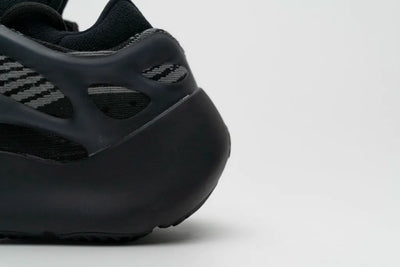 Ad Yeezy 700 V3 Alvah Real Boost