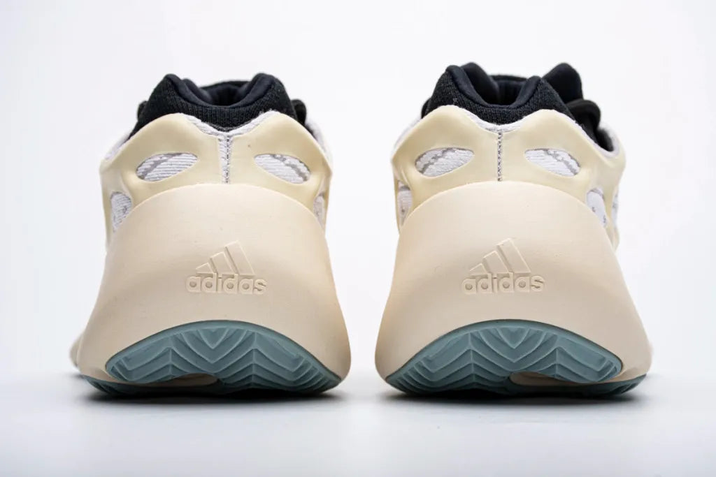 Ad Yeezy 700 V3 Azael Real Boost