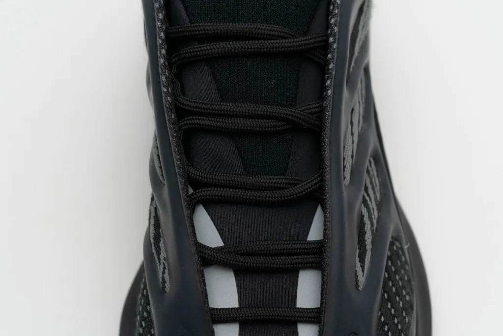 Ad Yeezy 700 V3 Alvah Real Boost