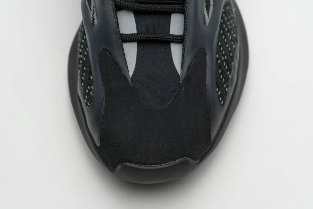 Ad Yeezy 700 V3 Alvah Real Boost