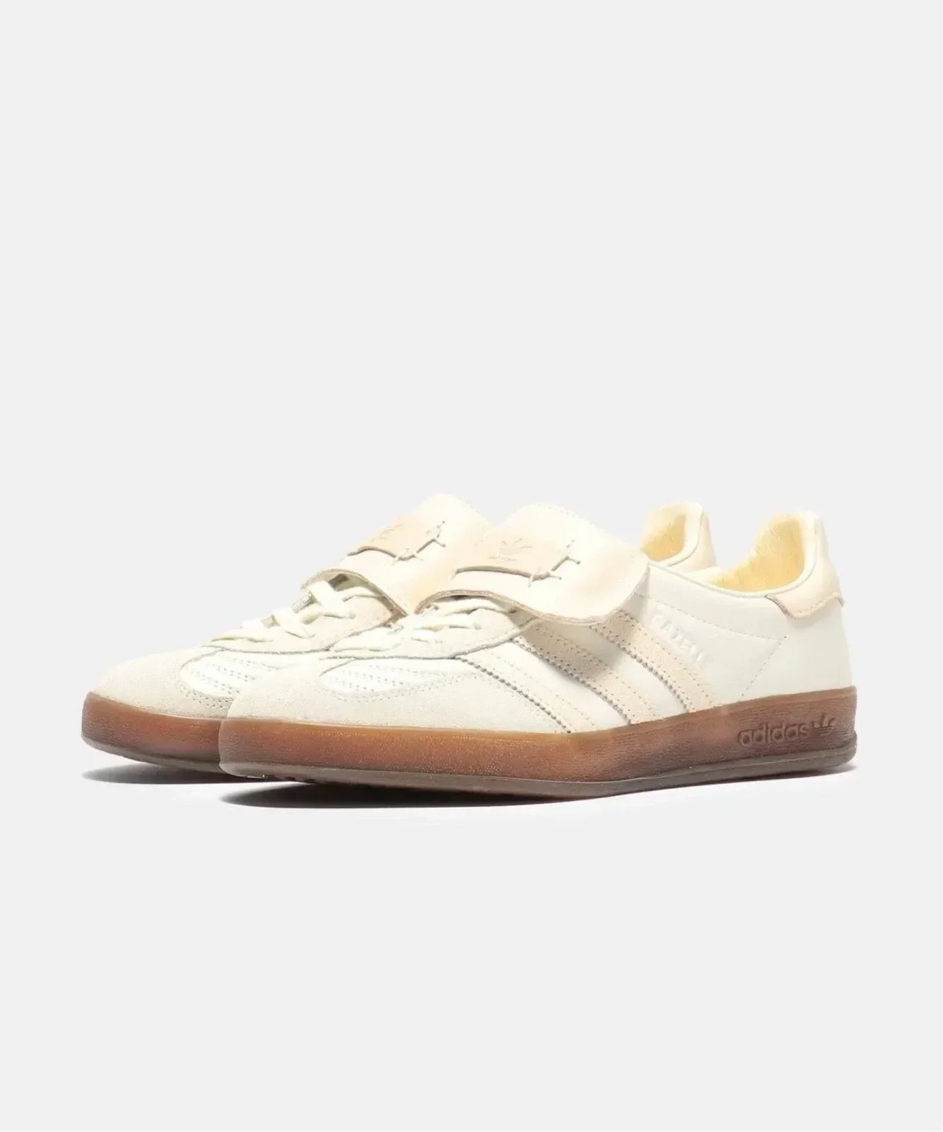 Ad x FTI  Gazelle Indoor - Cream White