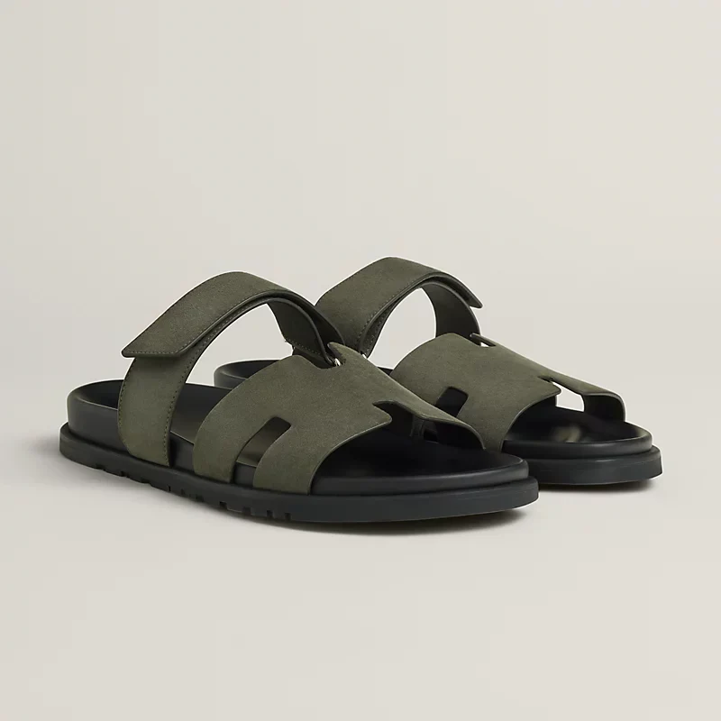 HMS Chypre Suede Sandal – Matte Military Green