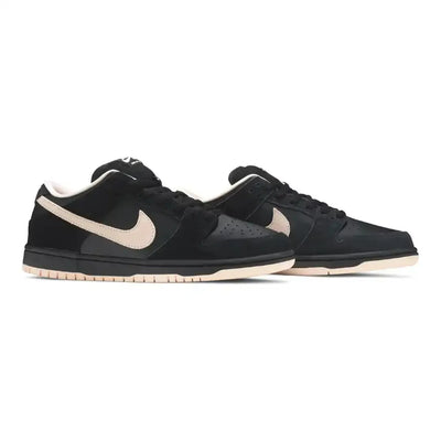NK Dunk Low - Black Coral
