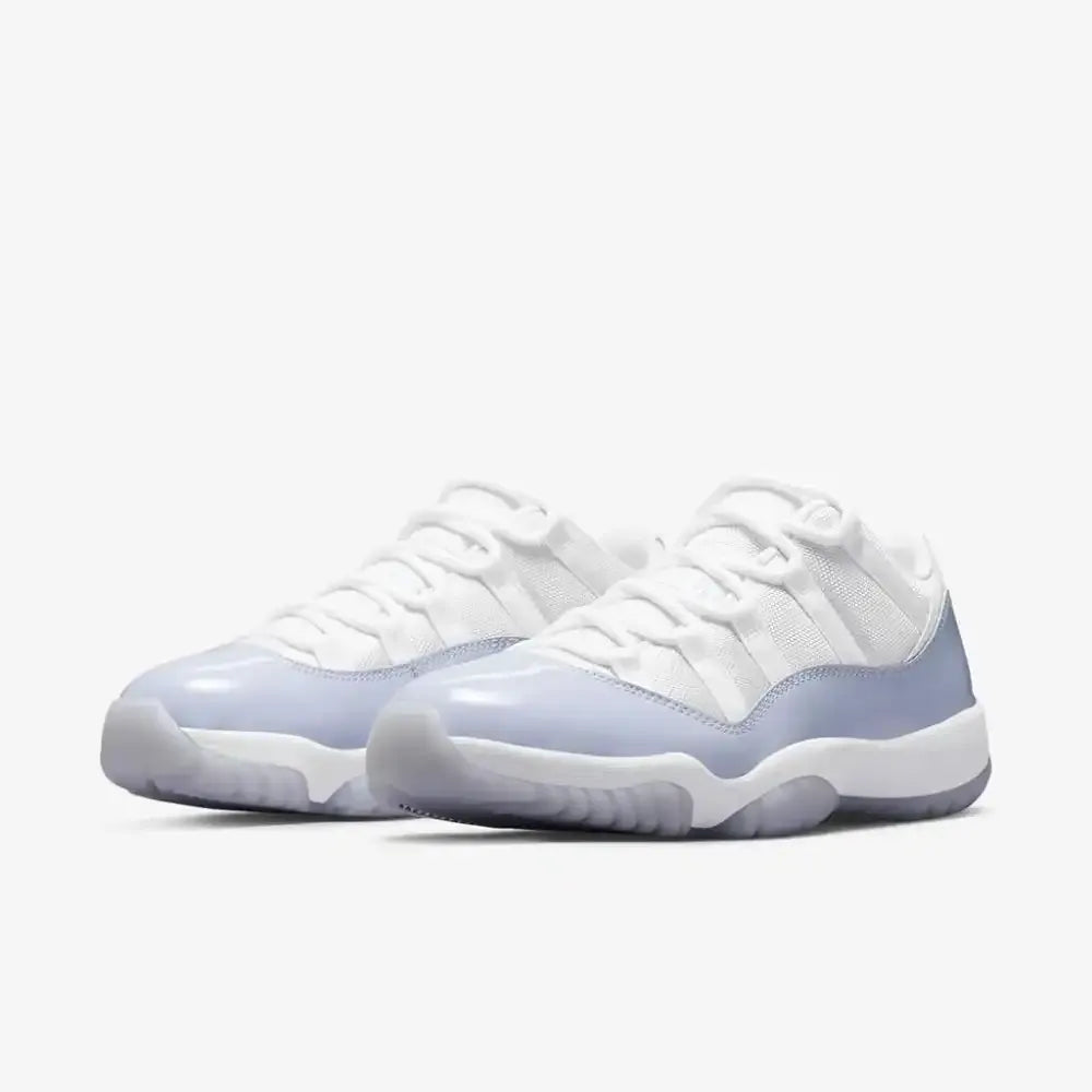 AJ 11 Low - Pure Violet