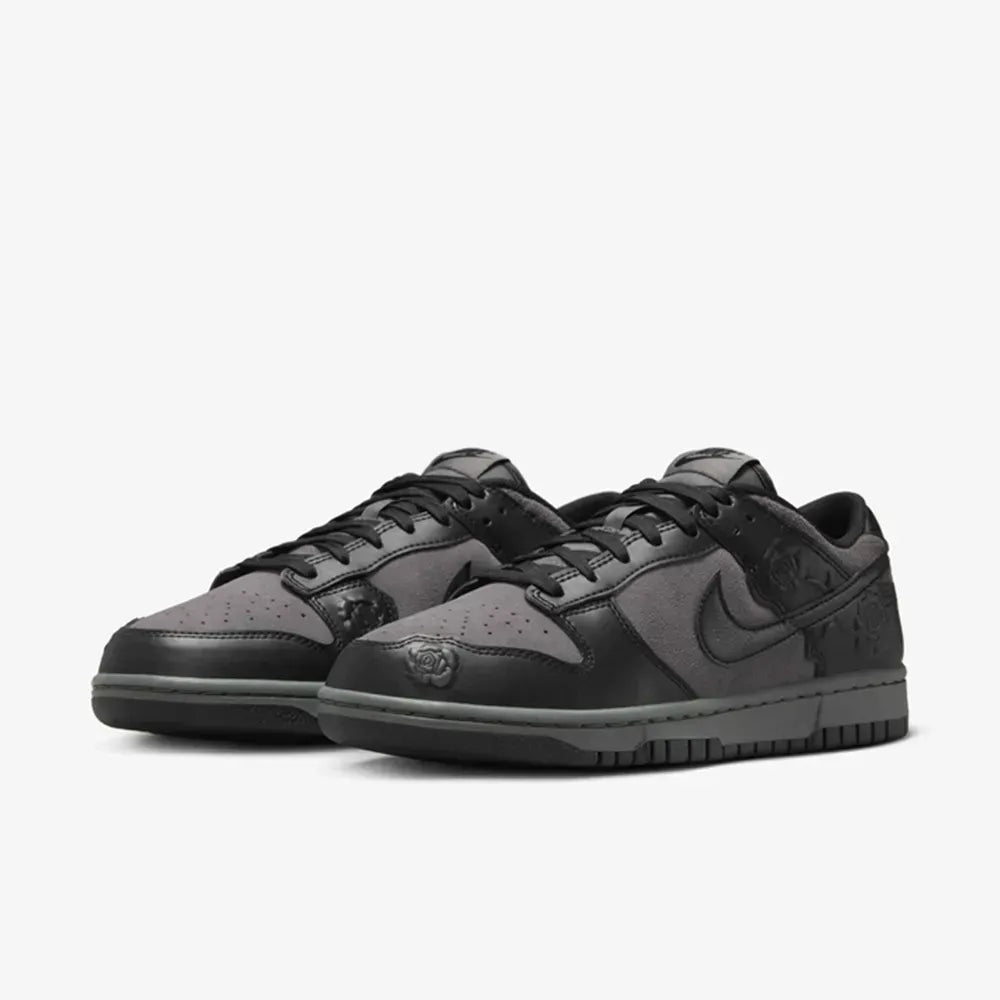NK Dunk Low - Black Roses