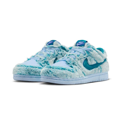 NK Dunk Low GS Abominable Snowman