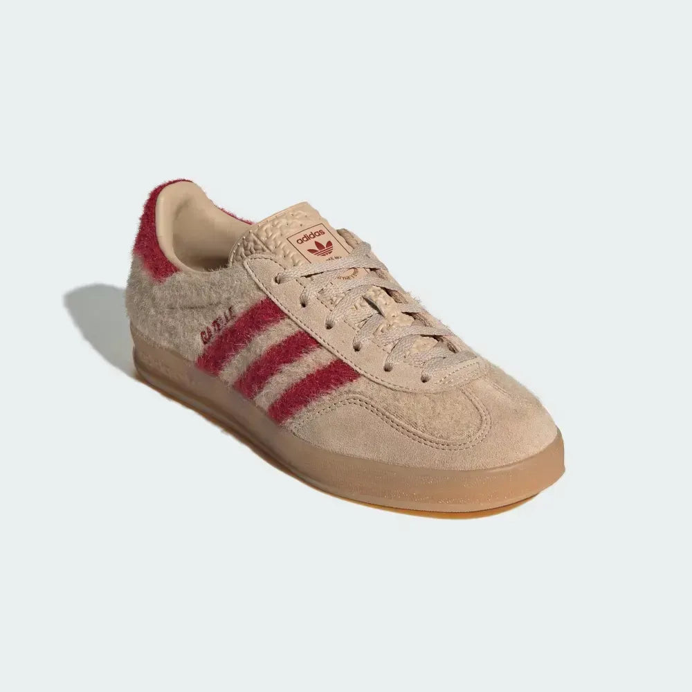 AD Gazelle Bold - Magic Beige/Team Victory Red/Gum