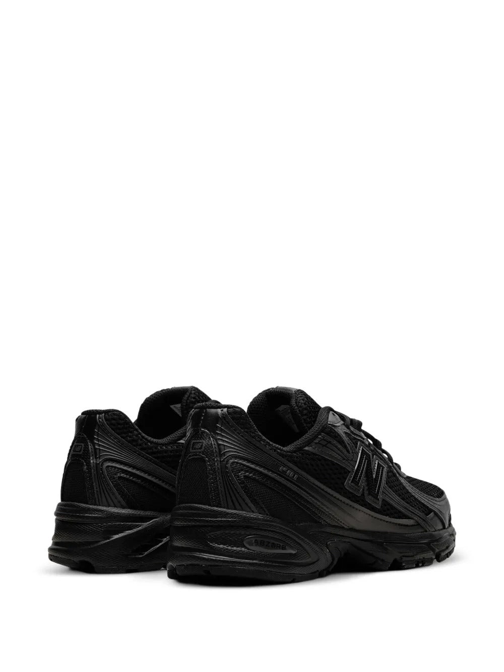 NB 740 - Triple Black