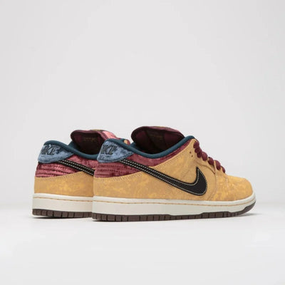 NK SB Dunk Low “City of Cinema”