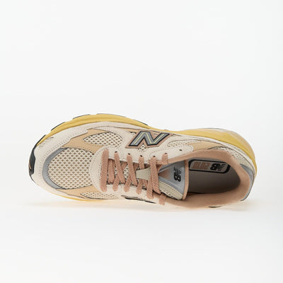 NB 2010 - Cream/Tumbleweed/Grey