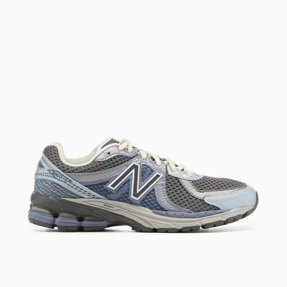 NB 860v2 – Arctic Grey Starlight
