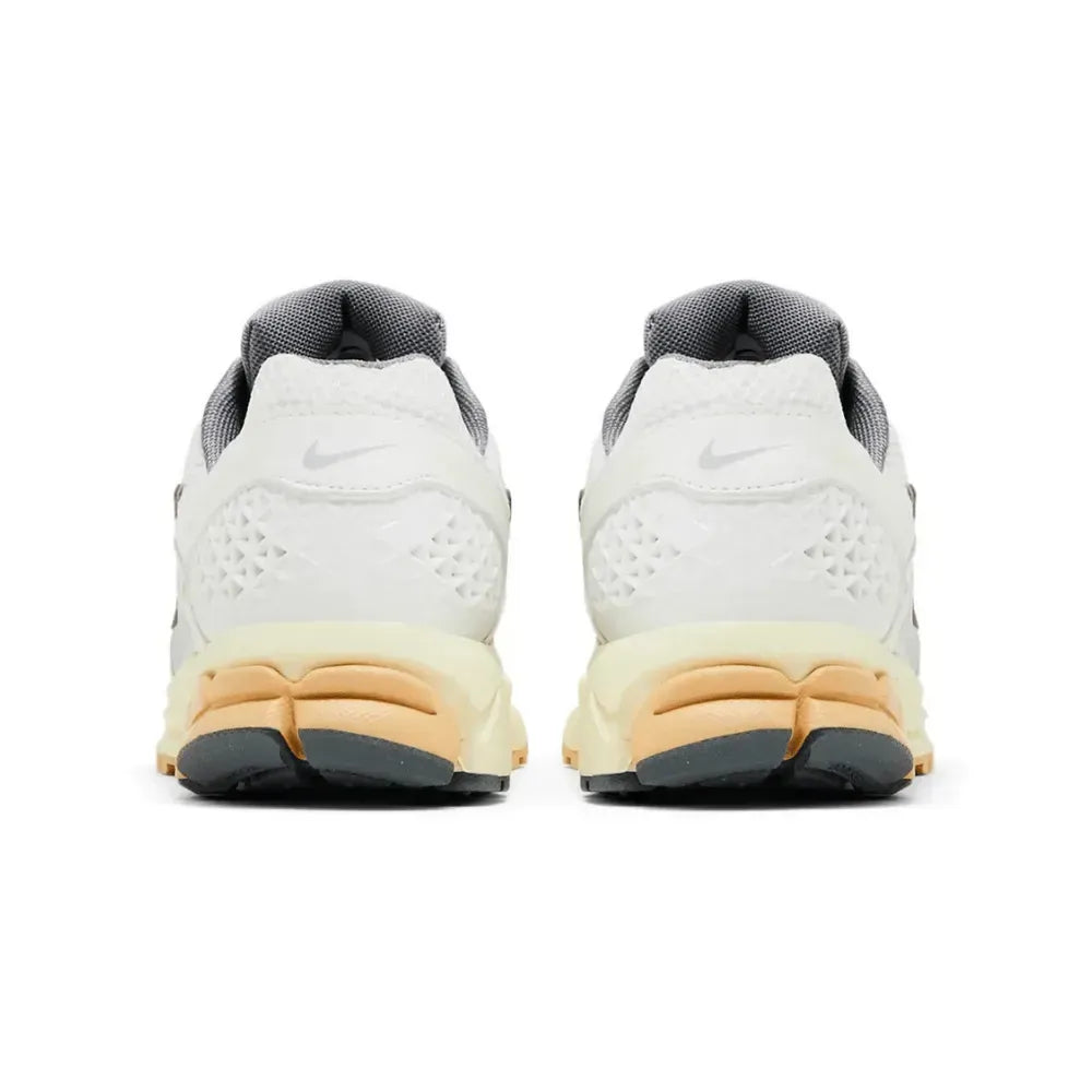 NK Zoom Vomero 5 Summit White Pure Platinum