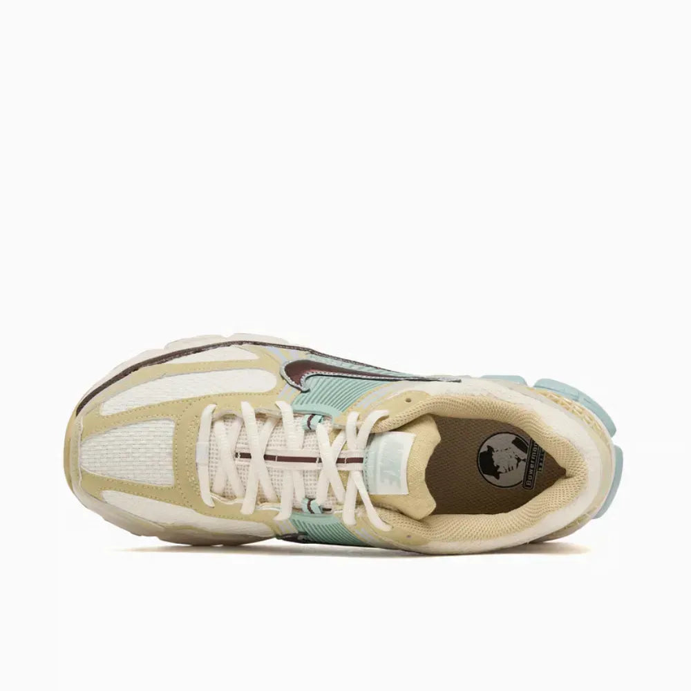 NK Zoom Vomero 5 Team Gold Seafoam