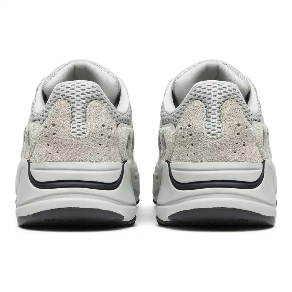 Ad Yeezy Boost 700 Salt