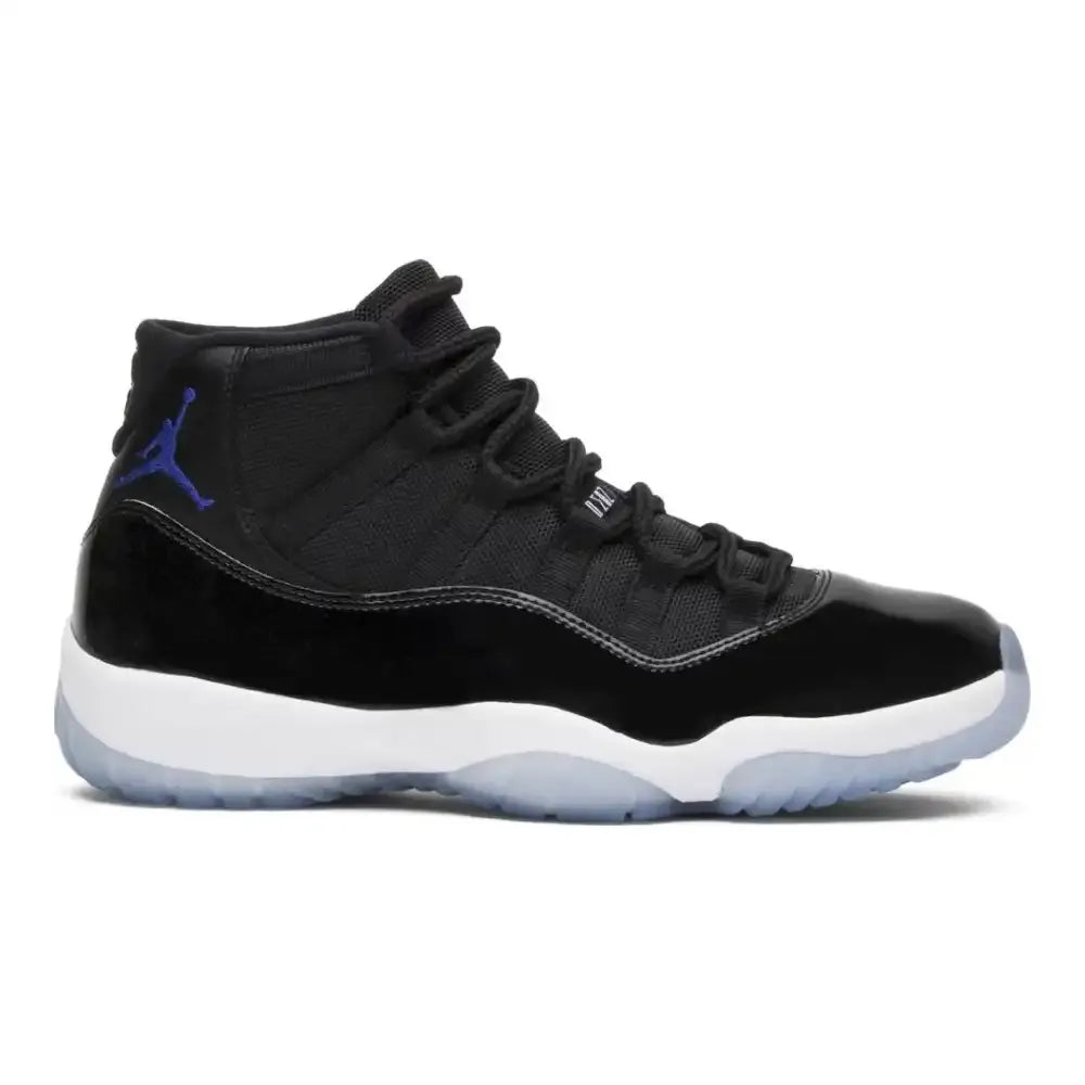 AJ 11 - Space Jam