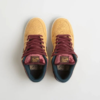 NK SB Dunk Low “City of Cinema”
