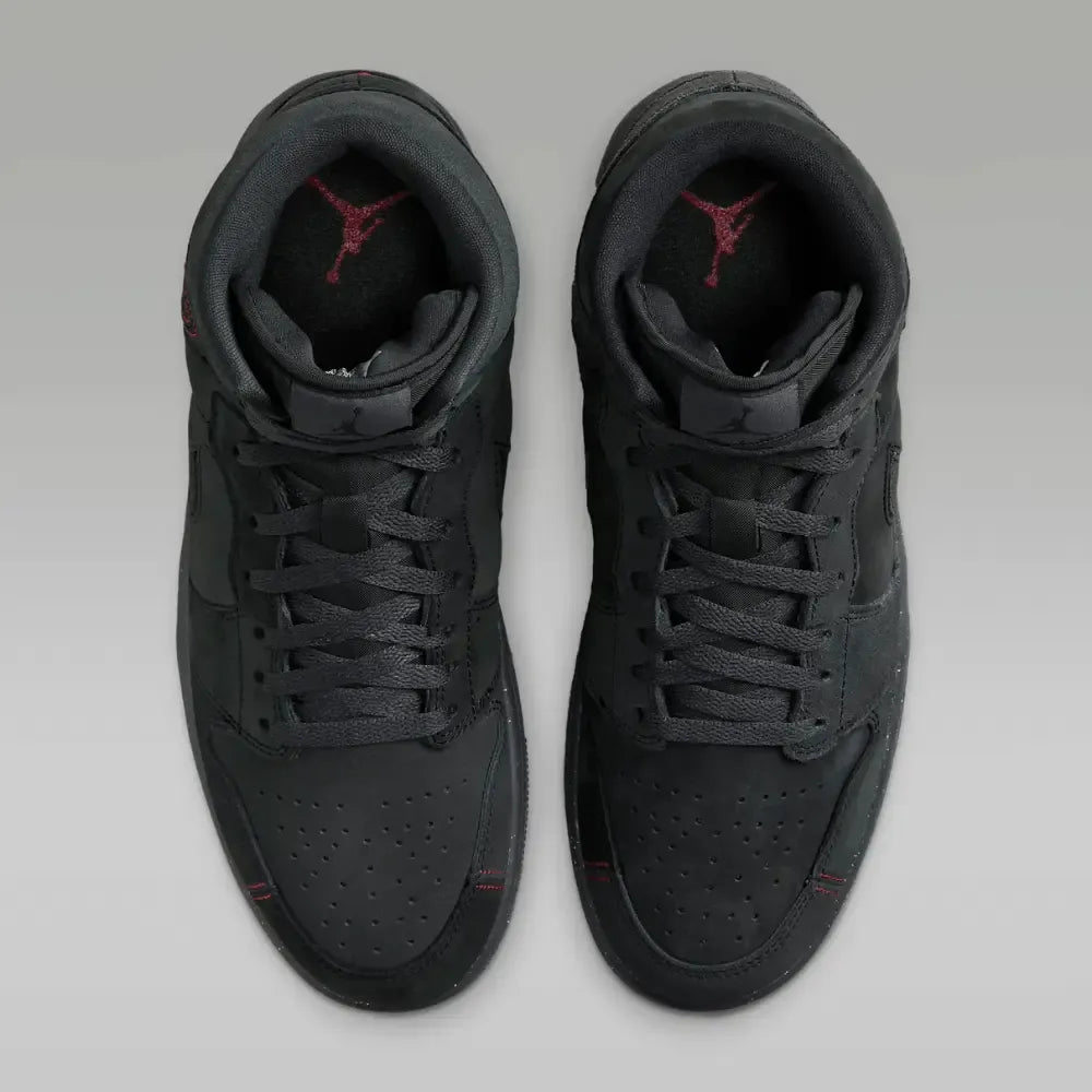 AJ 1 - Dark Smoke Red