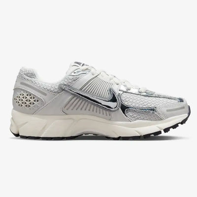 NK Zoom Vomero 5 Photon Dust Metallic Silver