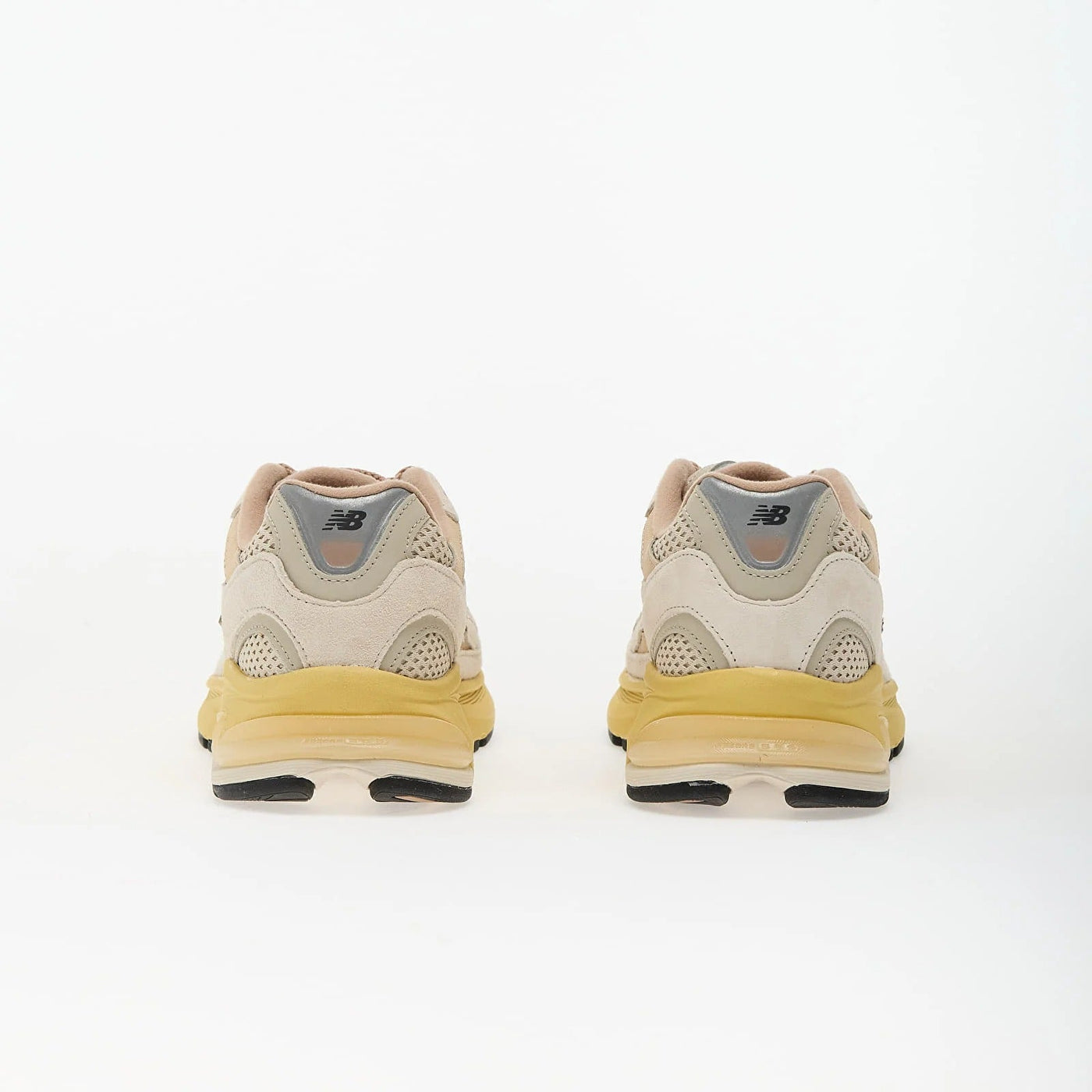 NB 2010 - Cream/Tumbleweed/Grey