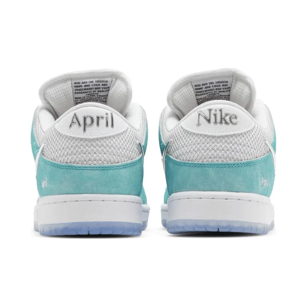 NK SB Dunk Low April Skateboards
