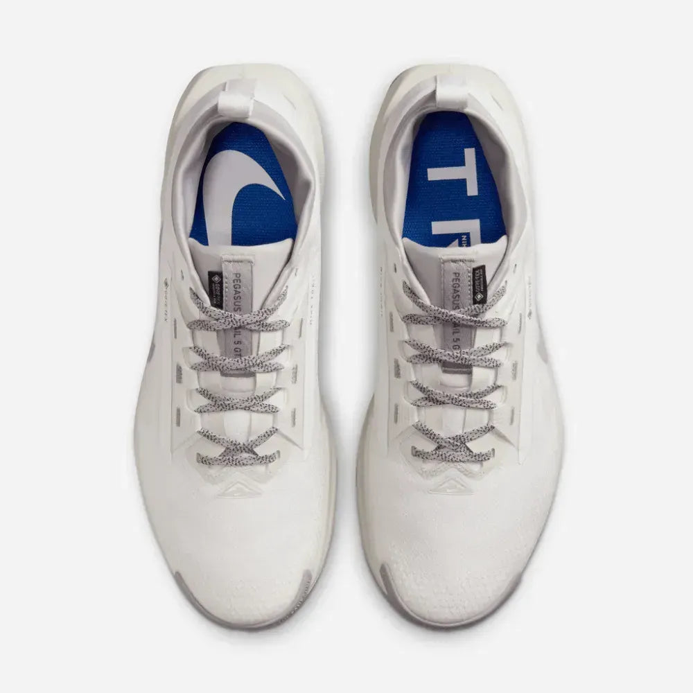 NK Pegasus Trail 5 GORE TEX - Summit White College Grey Bone