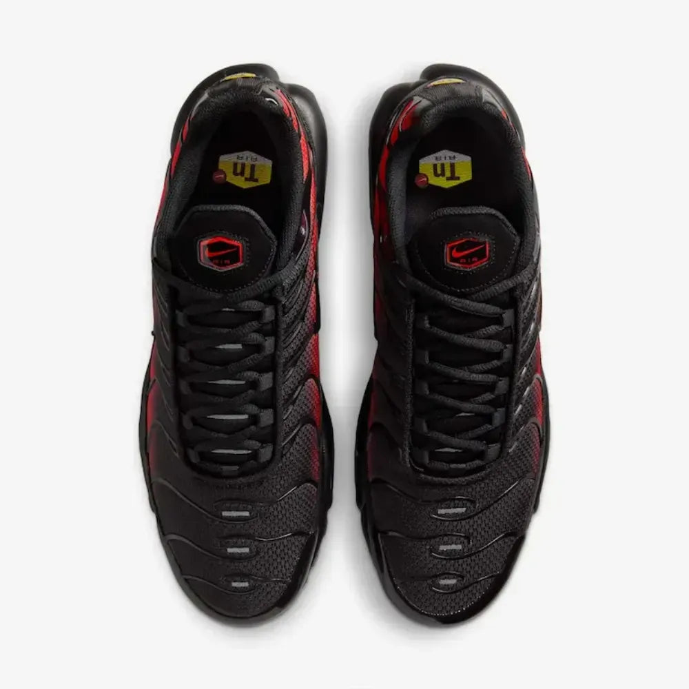NK Air Max Plus - Black/Red