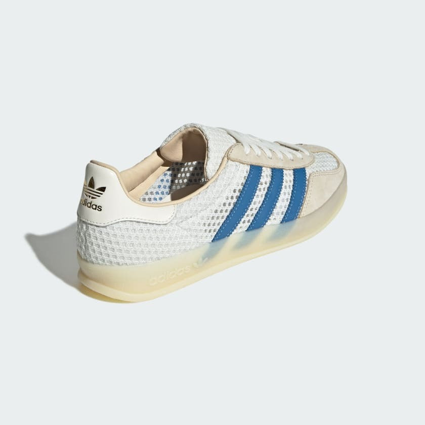 Ad Gazelle Indoor - Off White/Focus Blue/Warm Vanilla