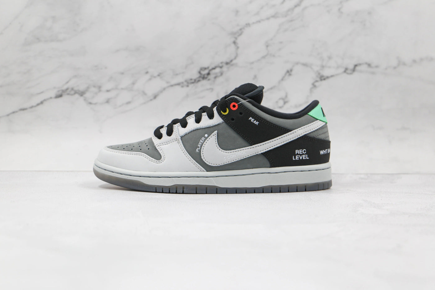 NK SB Dunk Low Vx1000