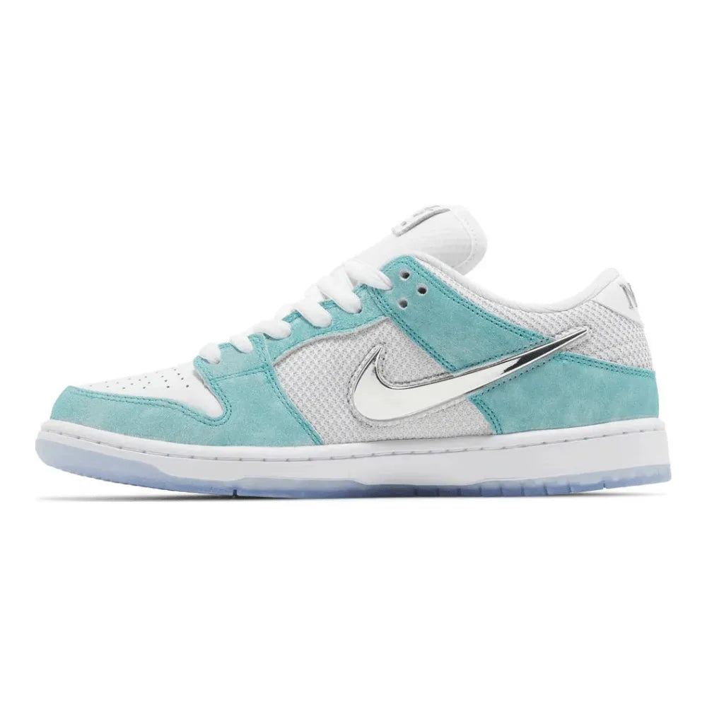 NK SB Dunk Low April Skateboards