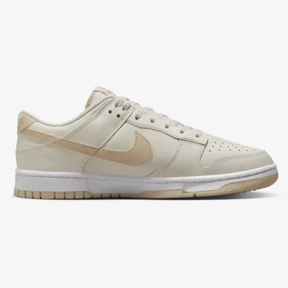 NK Dunk Low - Light Bone Tan