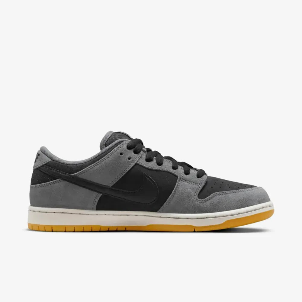 NK Dunk Low - Dark Smoke Grey