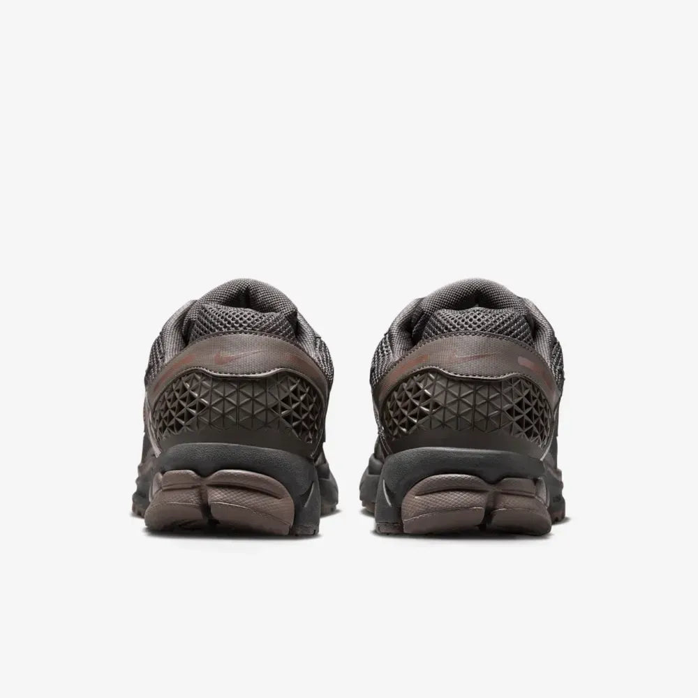 NK Zoom Vomero 5 Cave Stone