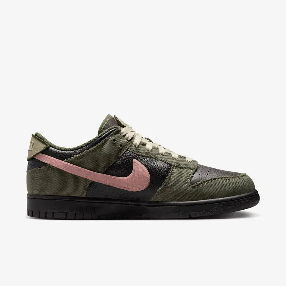 NK Dunk Low - Dunks Not Dead