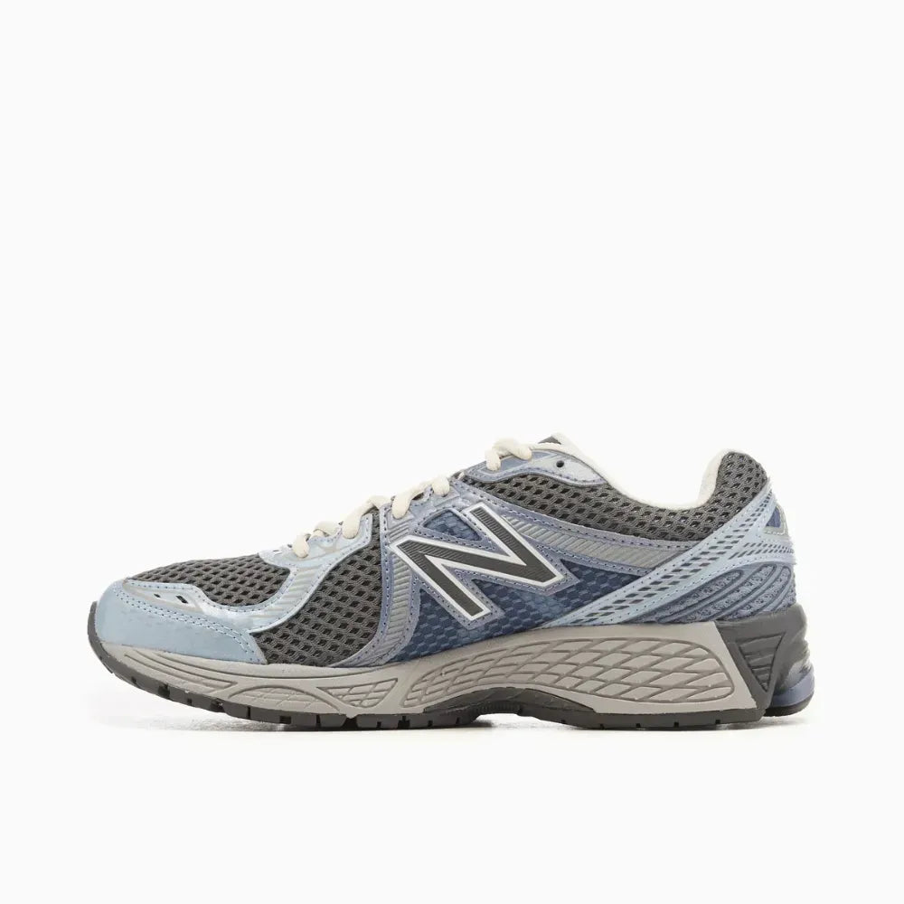 NB 860v2 – Arctic Grey Starlight