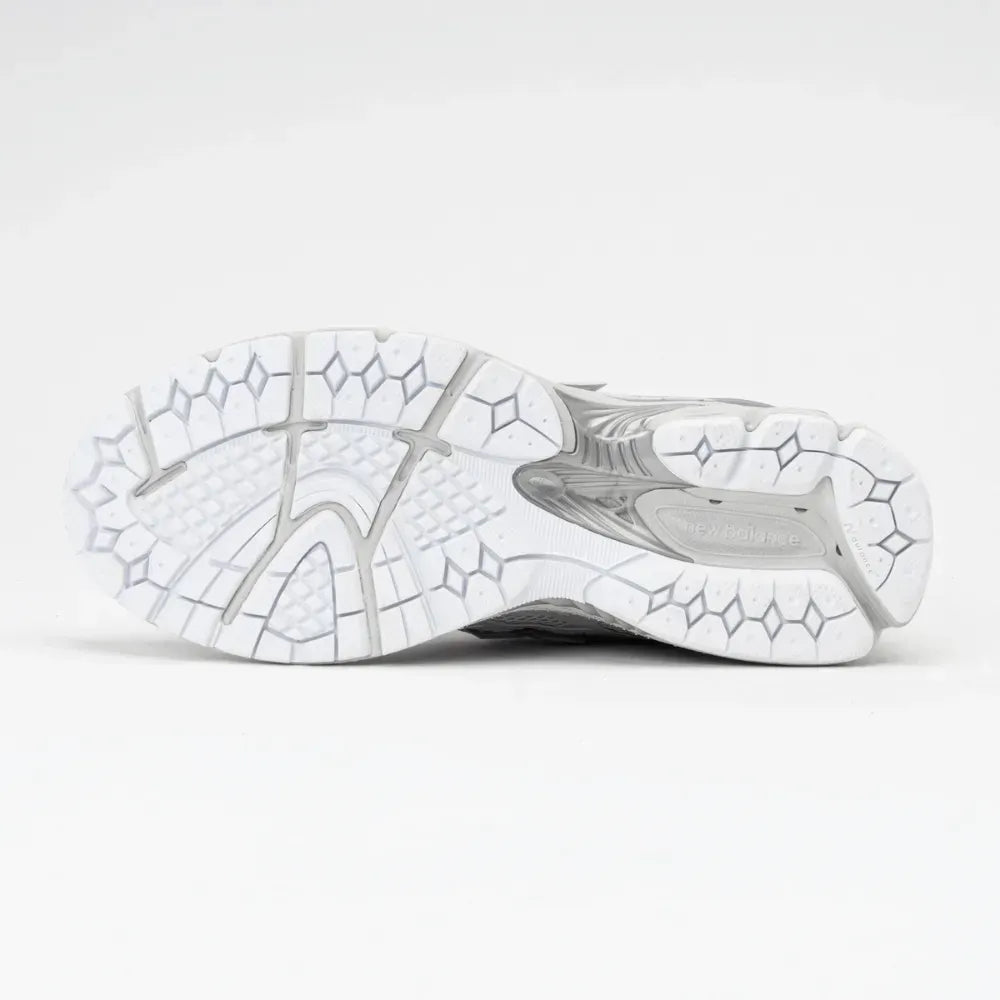 NB 1906W – Silver Metallic