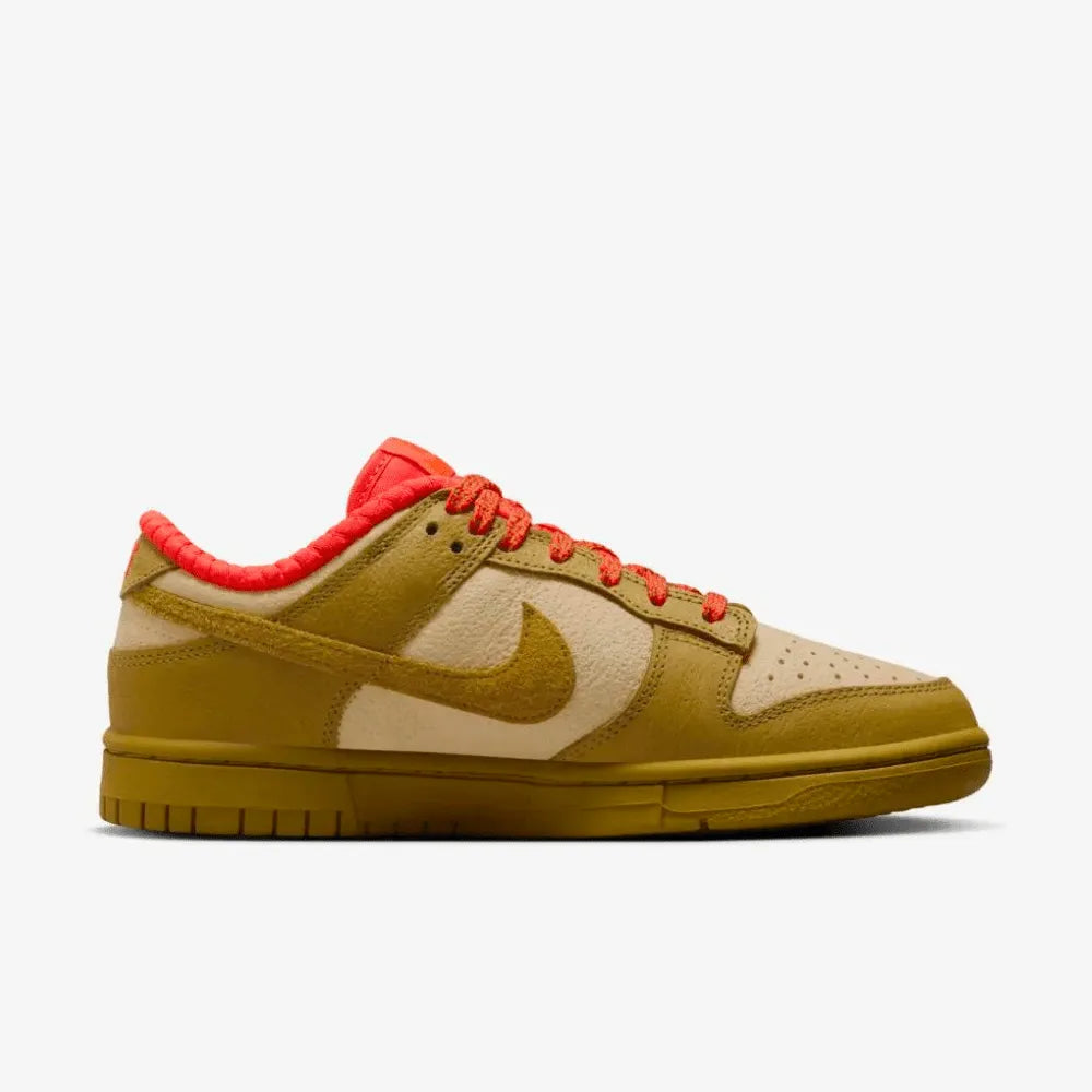 NK Dunk Low - Bronzine/Sesame