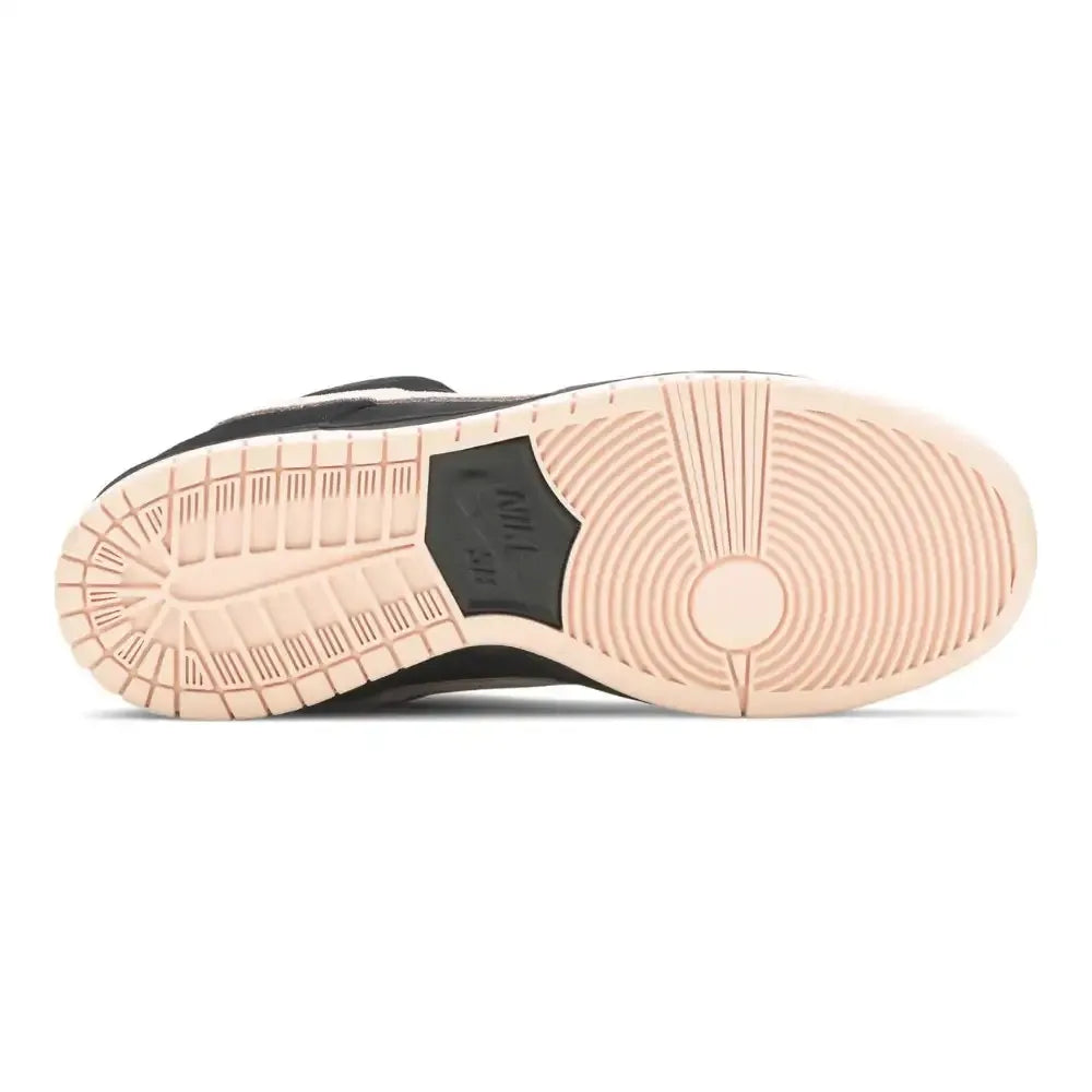 NK Dunk Low - Black Coral